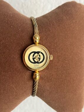 Gucci rope Bangle Watch 2047 1L double GG logo dial